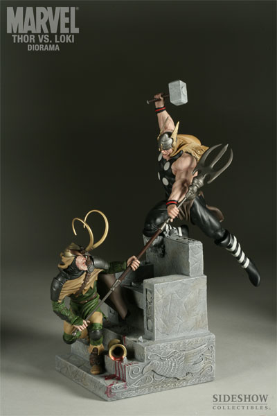 Sideshow Thor vs. Loki Diorama